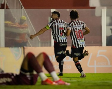 Vila Nova 1-1 Anápolis