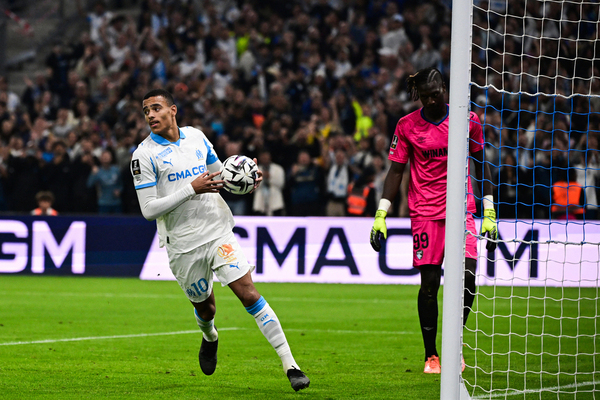 Fenerbahçe, Mason Greenwood transferini tamamladı