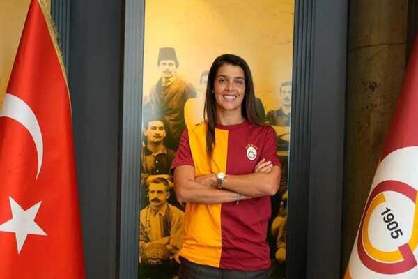Carole Costa, Galatasaray’da Jéssica Silva ve Patrícia Morais’e Katıldı