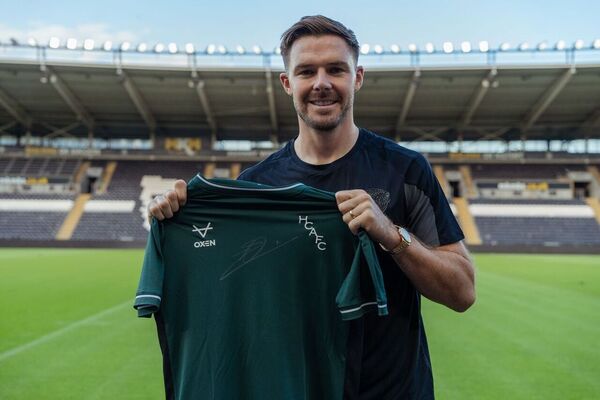 Jack Butland, Hull City’nin ilk yaz transferi oldu