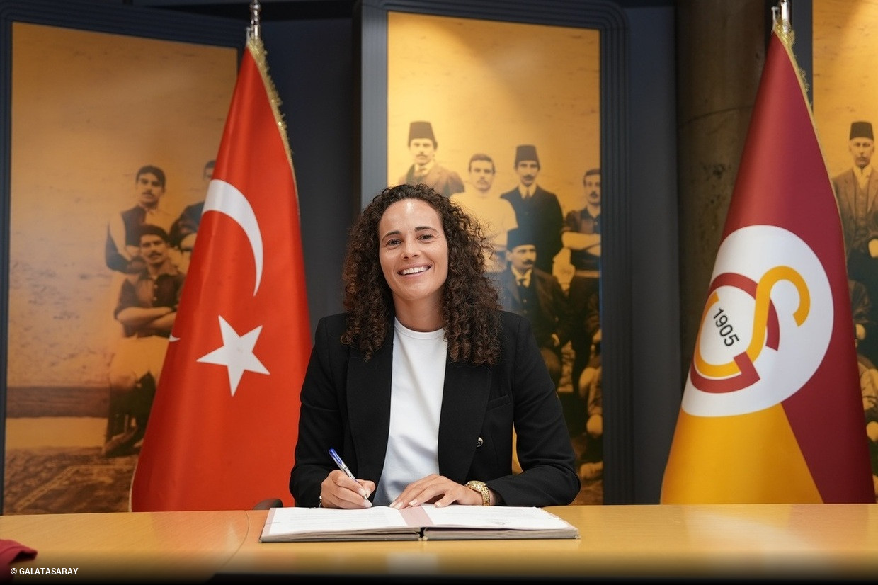Braga'ya Veda Eden Patrícia Morais, Galatasaray'ın Yeni Takviyesi Oldu Braga'ya Veda Eden Patrícia Morais, Galatasaray'ın Yeni Takviyesi Oldu