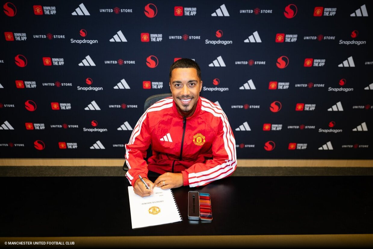 Manchester United, Youri Tielemans transferını açıkladı Manchester United, Youri Tielemans transferını açıkladı